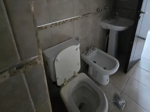 Departamento en Alquiler en Alto Alberdi, $ 480.000
