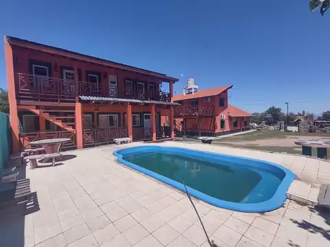 Hostería en Villa Larca, sobre la ruta 1, 40 plazas