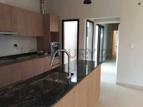 JUAN ISIDRO MAZA 780 700, Piso 0
