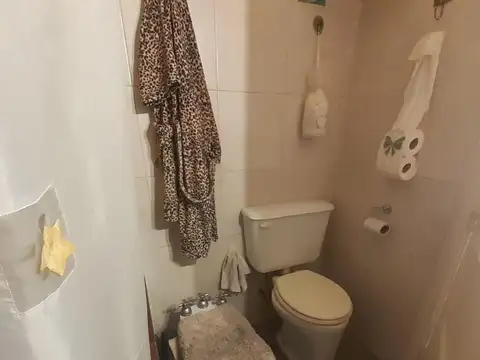 Retasada, bajo el precio oportunidad Muy buena ubicacion. Semi piso en primer 4 ambientes
