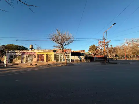 COMPLEJO COMERCIAL CON DEPARTAMENTOS, CIPOLLETTI