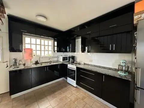 VENTA PH 3 AMB JOSE C PAZ CENTRO. PERMUTA