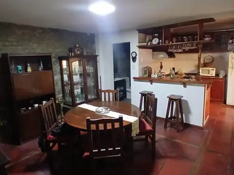 Casa 5 ambientes con 2 baños