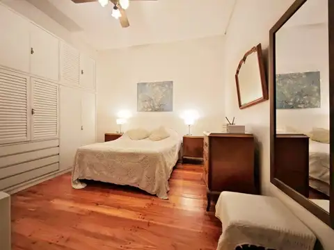 Depto Tipo Casa en Venta de 5 ambientes