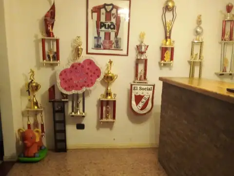 Casa 3 ambientes con 1 baño