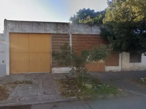 LOCAL TIPO GALPÓN - CASEROS
