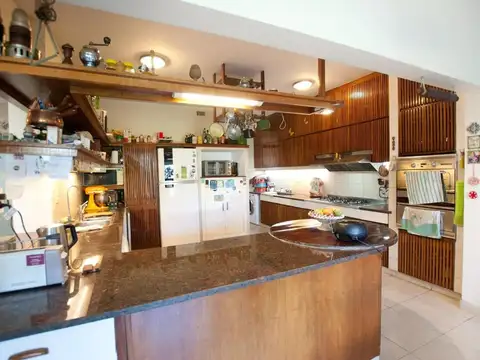 Venta Casa 8 amb.garage jardin  Vicente López