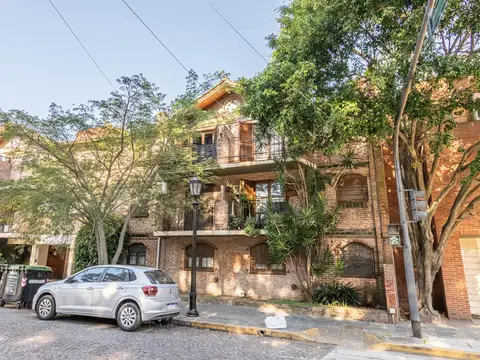 Departamento Dúplex 4 ambientes con Terraza Propia y Cochera en San Isidro Apto Crédito