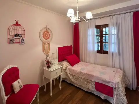 Casa 6 ambientes con 3 baños