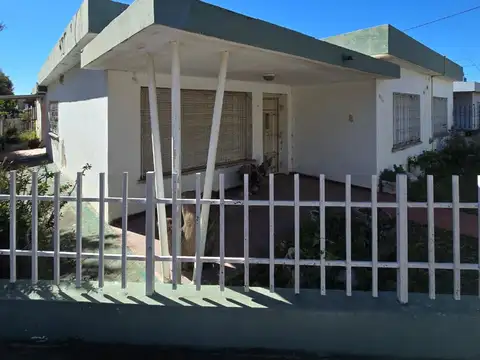 VENTA CASA 3 DORMITORIOS B° ITUZAINGO
