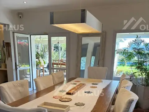 Casa en Alquiler Temporal con 1 cochera