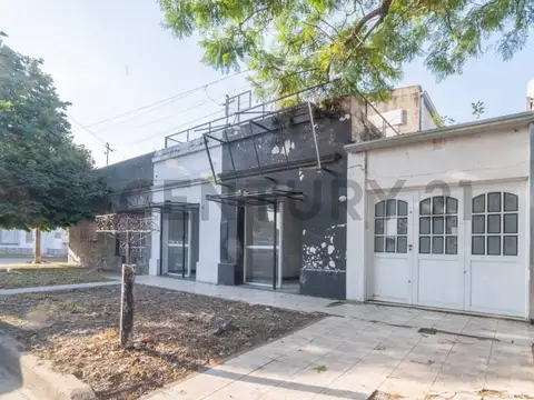 Casa con 2 locales comerciales en venta, Santo Tome, Santa Fe.