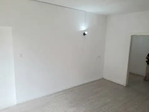 Local en Alquiler en Pilar Centro, $ 800.000
