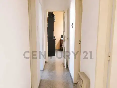RIVADAVIA 700, Piso 2 / 9