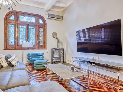 Casa en Venta con 3 cocheras