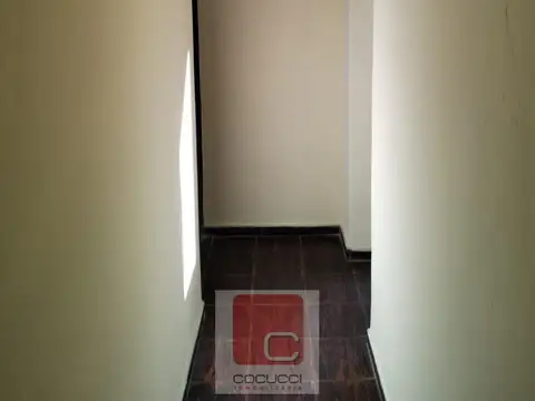 Departamento en Alquiler en Godoy Cruz, $ 300.000