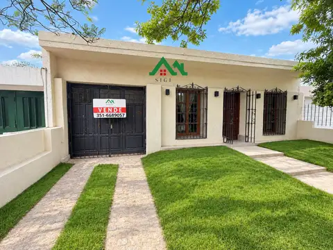 Casa en venta  de 3 dormitorios con patio amplio en Jardín Espinosa