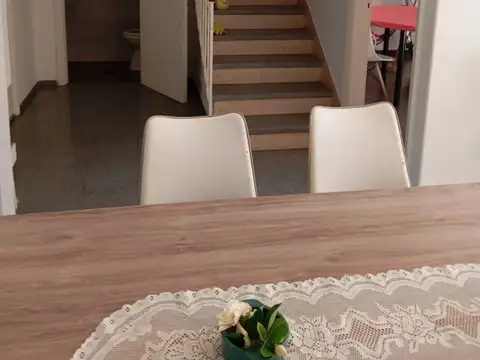 Casa 5 ambientes con 1 baño