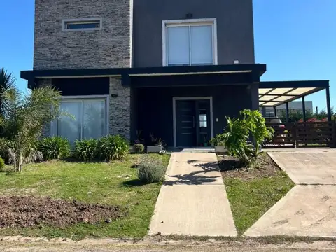 Casa En Barrio Privado Cruz Del Sur, San Vicente