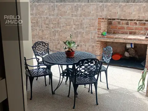Casa 5 ambientes con 1 baño