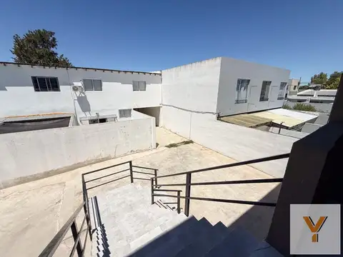 Depto Tipo Casa 4 ambientes con 2 baños