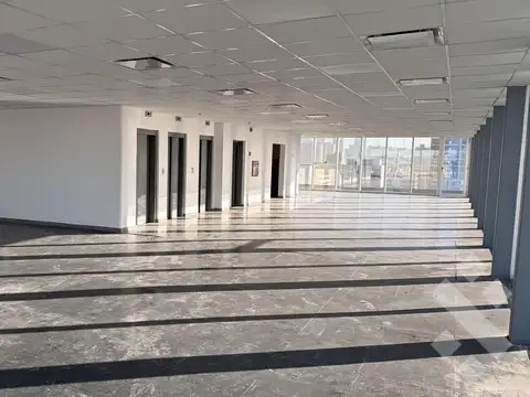 ALQUILER (EN EXCLUSIVA) OFICINA 260m2 (ULTIMO PISO) CON 2 COCHERAS - MICROCENTRO NEUQUÉN