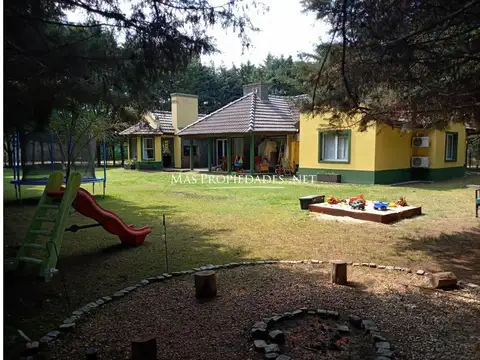 Casa 5 ambientes con 3 baños