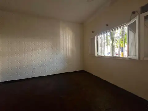 Depto Tipo Casa en Venta en Refinerias, USD 90.000