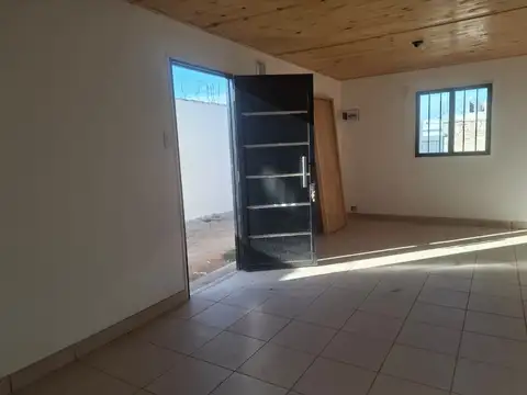 Casa en Alquiler con 1 cochera