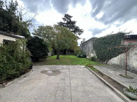 Casa con local en venta, en Los Hornos