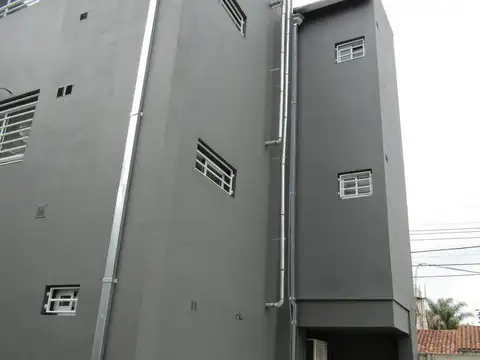 Departamento en Venta en Luis Guillon, USD 45.000