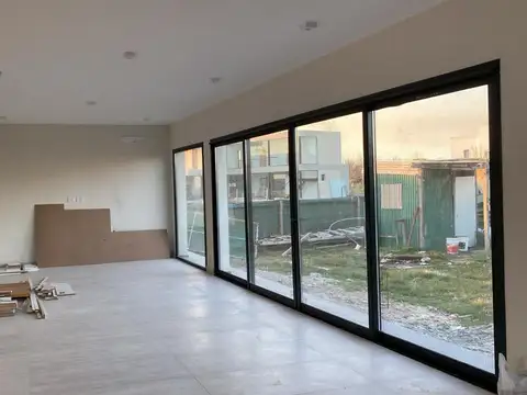 Casa en Venta en Haras Santa Maria, USD 250.000