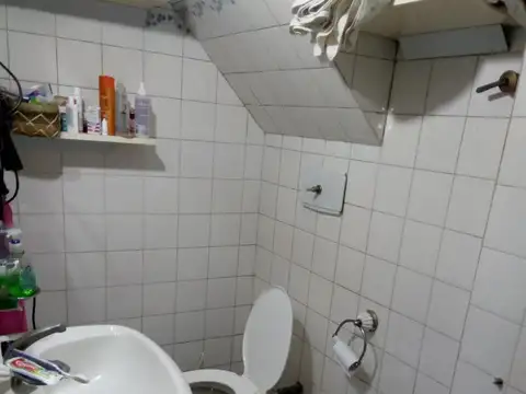 Depto Tipo Casa 2 ambientes con 1 baño