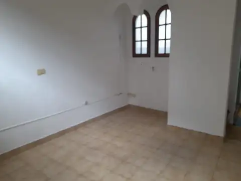 Depto Tipo Casa en Alquiler de 1 dormitorio