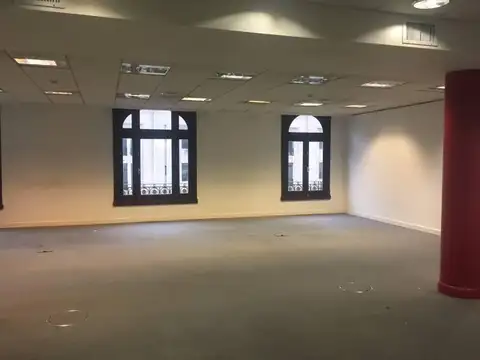 Av. Pte. Roque Sáenz Peña 555