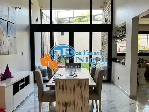 Casa 4 ambientes con 3 baños