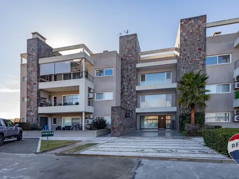 Departamento en Venta con 2 cocheras