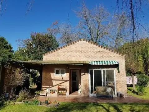 Casa en Venta con 3 cocheras