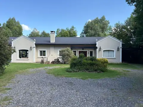 VENTA CASA 5 AMBIENTES C/ PILETA CC GOLFER´S PILAR