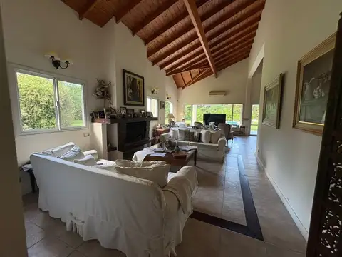 Casa en Venta con 1 cochera