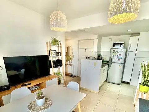 Reconquista 907 , Piso 5