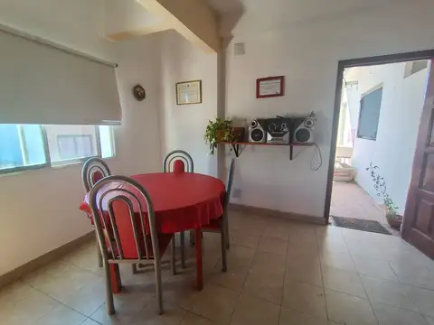 VENTA PH 2 AMBIENTES CON PATIO  CASTELAR SUR