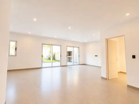 Casa en Venta en De Vicenzo Grande, USD 165.000