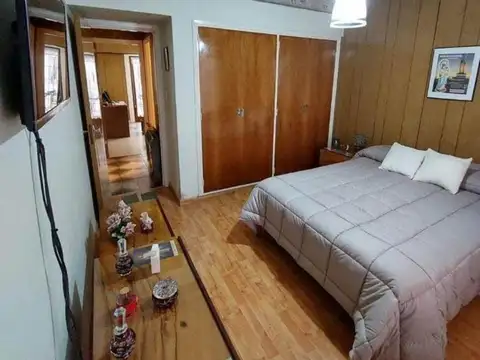 Depto Tipo Casa 4 ambientes con 2 baños