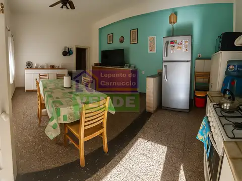Casa 5 ambientes con 2 baños