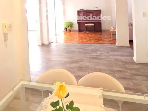 Casa 5 ambientes con 1 baño