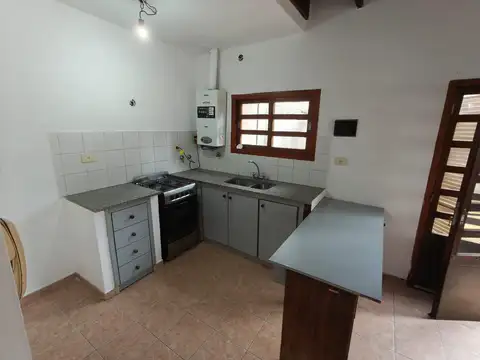 Depto Tipo Casa en Alquiler de 2 dormitorios