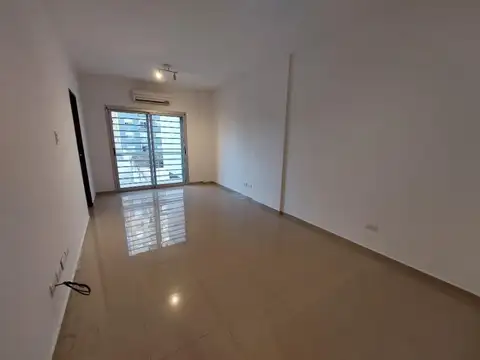 Oficina en Alquiler en Humberto Primo 225