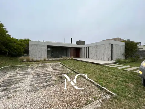 Casa en Venta en Costa Esmeralda, USD 450.000