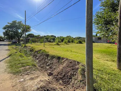 Las Heras 1140 'Mz 66 Lt 13-14 y 15